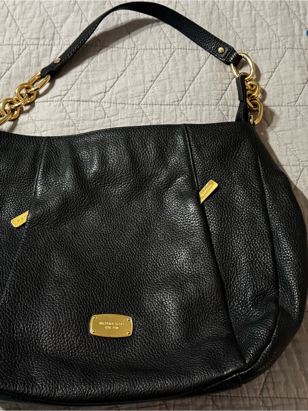 Michael Kors Black Pebbled Leather Shoulder Bag with Gold-Tone Chain Detail